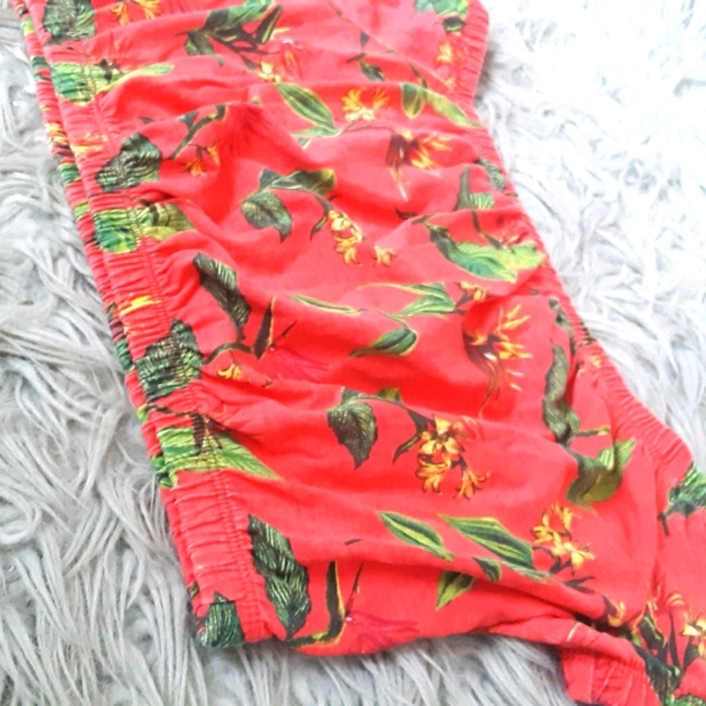 Tropical cropped top